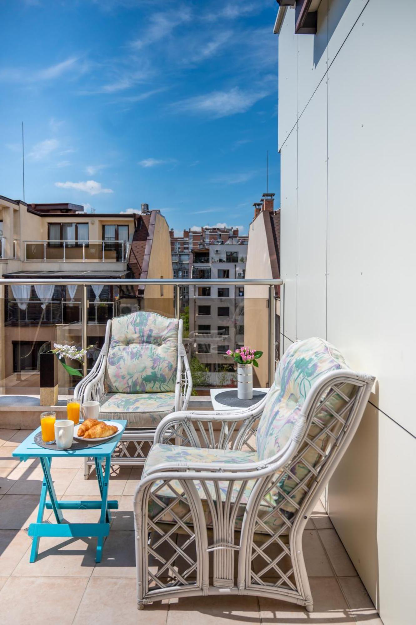Colorful Studio With Balcony - Free Parking Apartment Sofia Exterior foto